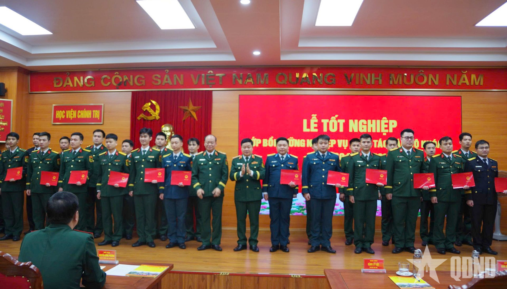 Học viện Chính trị tổ chức Lễ tốt nghiệp Lớp bồi dưỡng nghiệp vụ công tác cán bộ khóa 11